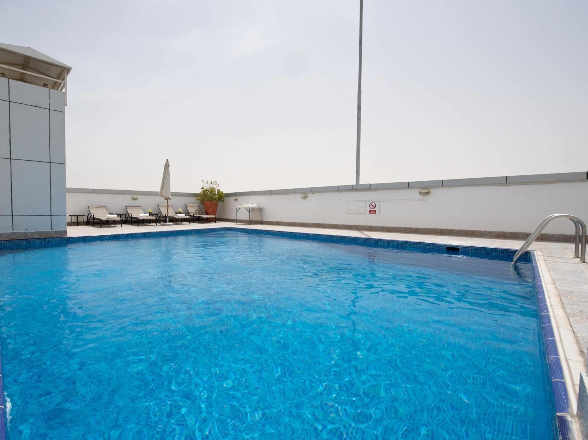 Time Crystal Hotel Apartment Dubaï Extérieur photo